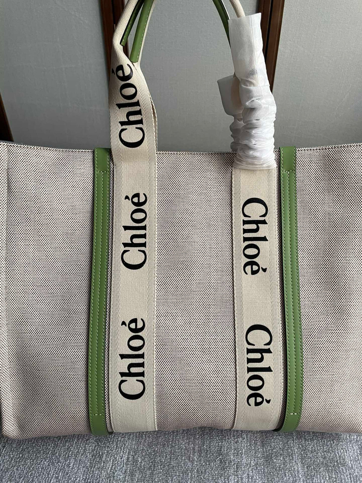 Lagre Woody Tote Bag 45 in Beige Linen Canvas Black Webbing Logo Embroider Green Calfskin