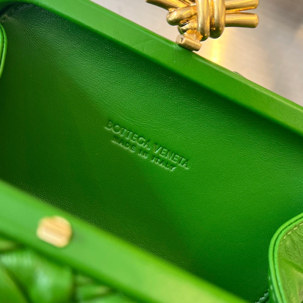 Bottega Veneta Knot 19 in Emerald Green Lambskin Bag