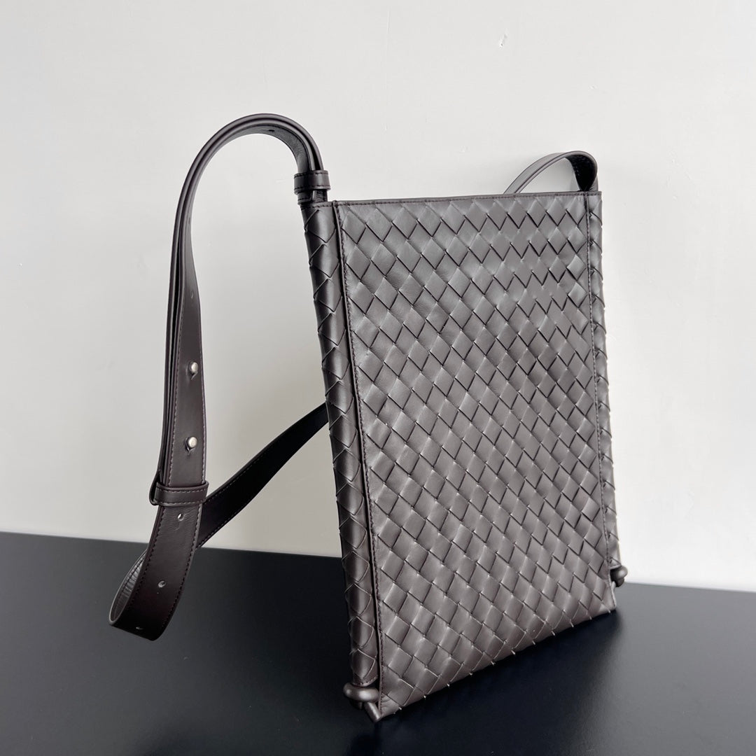 Bottega Veneta Large 35 Flat Loop in Black Calfskin Bag