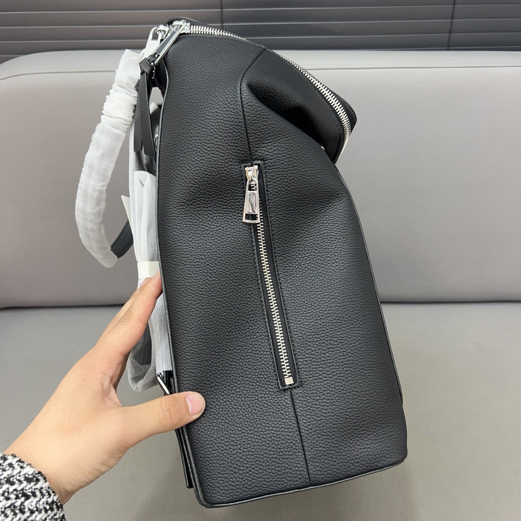 Loewe Goya Backpack 41 in Black Grained Calfskin