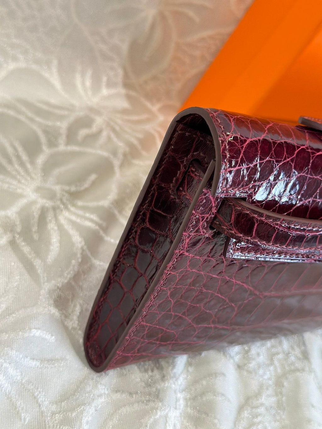 Hermes Kelly Cut 31 in Sangria Purple Shinny Alligator Leather with Silver Hardware Bag