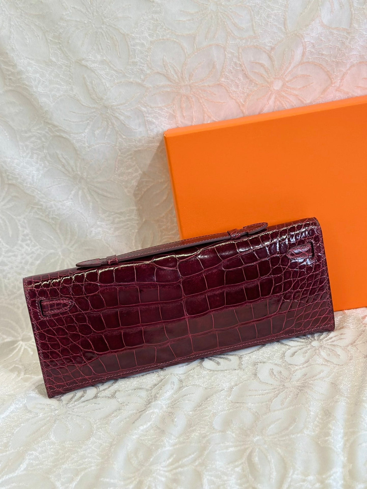 Hermes Kelly Cut 31 in Sangria Purple Shinny Alligator Leather with Silver Hardware Bag