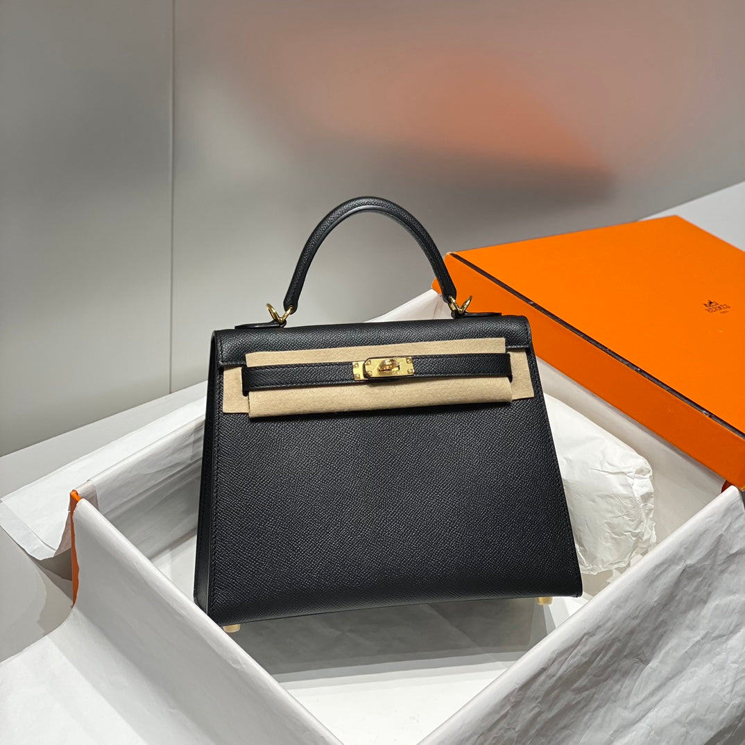 Hermes Kelly 25cm in Noir Epsom Calfskin Gold Hardware Bag