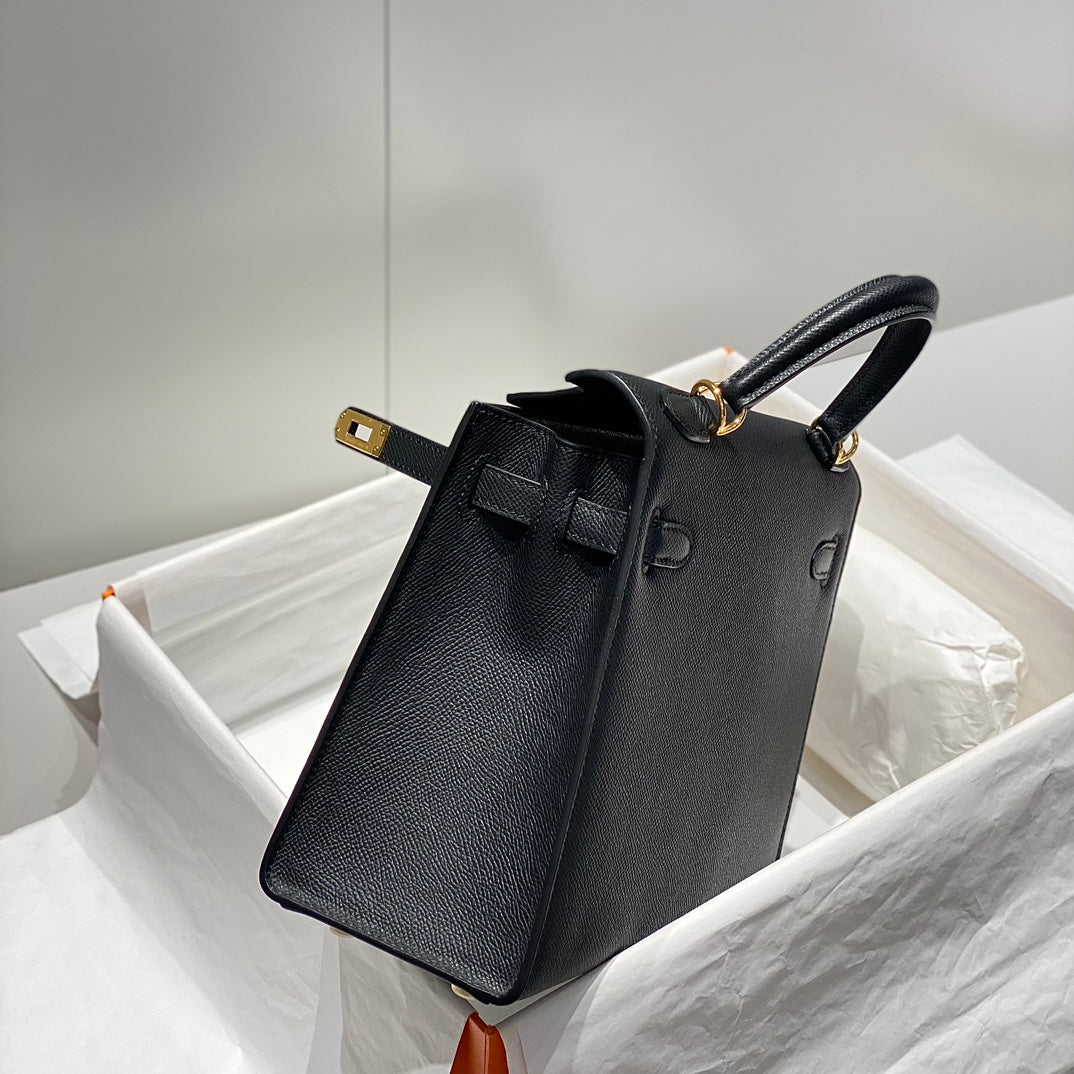 Hermes Kelly 25cm in Noir Epsom Calfskin Gold Hardware Bag