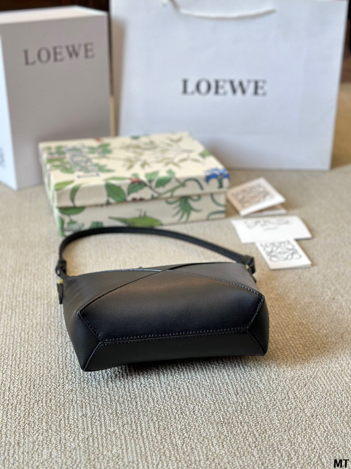Loewe 20 Puzzle Fold Pouch in Black Nappa Calfskin