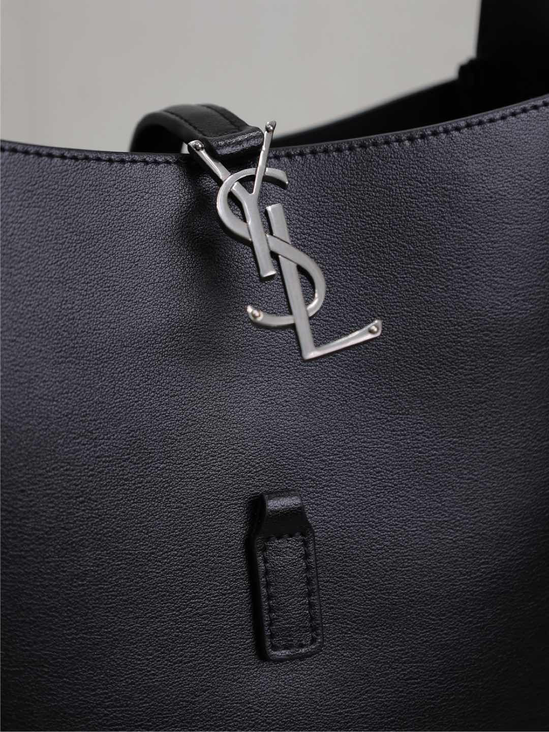 Saint Laurent Le 5 À 7 Supple Bag 23 in Black Calfskin Silver Buckle