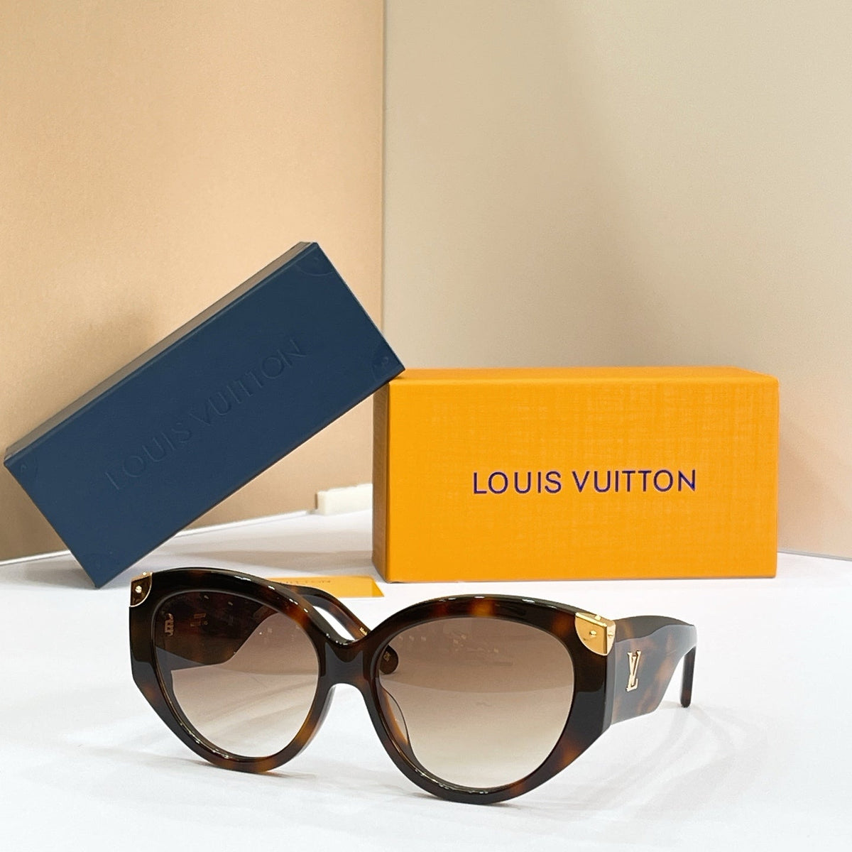 Louis Vuitton Z3340W Sunglasses