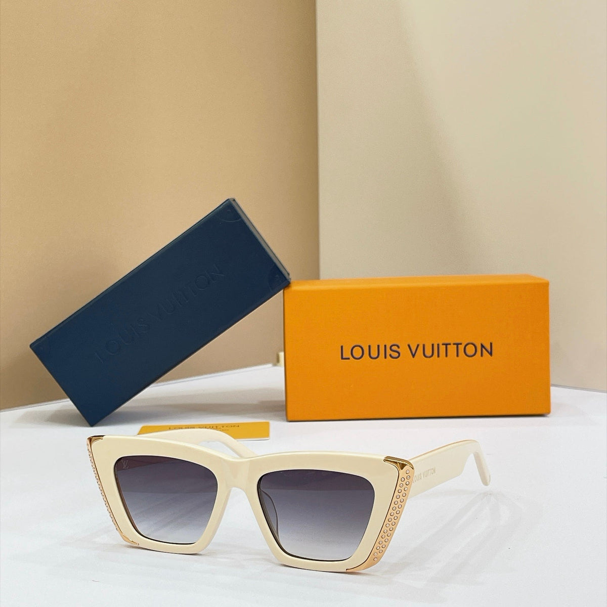 Louis Vuitton Z1655E Sunglasses